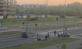 Novi Beograd: Uspjeli da se sudare u praznoj ulici 