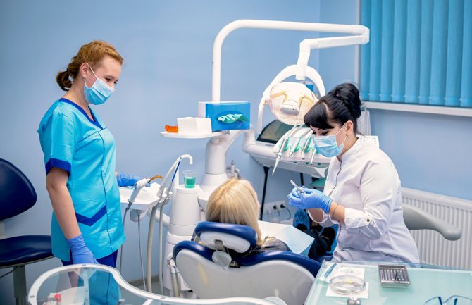 Kod zubara samo ako je hitno