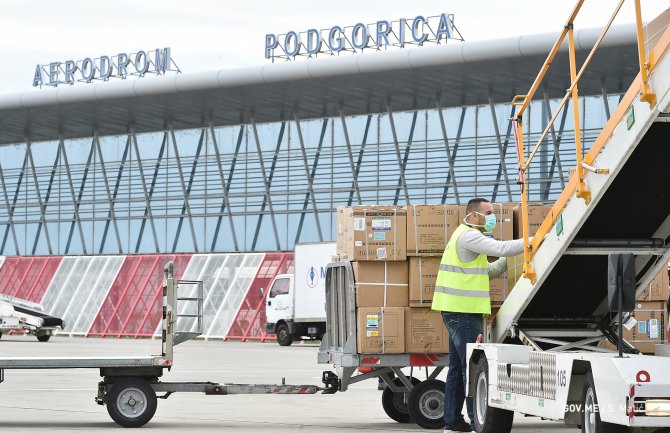 U Crnu Goru stiglo devet tona zaštitne opreme