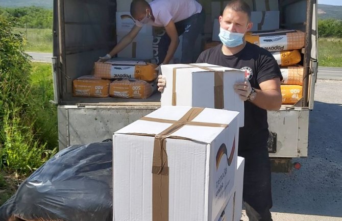 Tivatski volonteri podijelili 6.5 tona pomoći