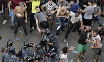 Protesti u Libanu zbog gladi, sve više ljudi izlazi na ulice