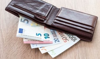 Prosječna zarada u martu iznosila je 524 eura