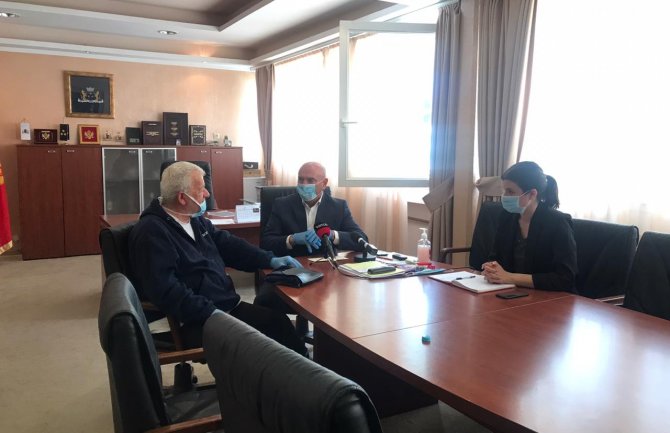 Predsjednik Opštine Budva donirao mjesečnu platu socijalno ugroženoj porodici