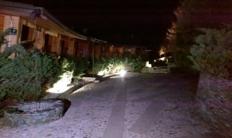 Sarajevo: Hari Varešanović, Šerif Konjević, Halid Bešlić sa političarima na proslavi rođendana