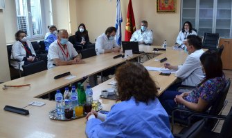 Pacijent sa korona virusom koji je transportovan na dalje liječenje u Grac i dalje životno ugrožen