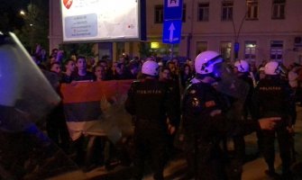 Policija razbila blokade u Nikšiću, sveštenici ostaju u pritvoru