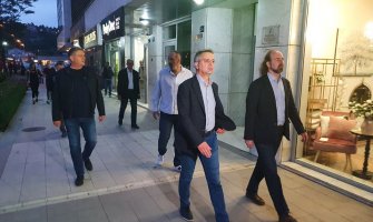 Danilović šetao i večeras ulicama Podgorice(VIDEO)