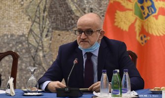 Darmanović sa ambasadorima: Građane koji poštuju mjere ne izlagati zdravstvenom riziku zbog neodgovornih 