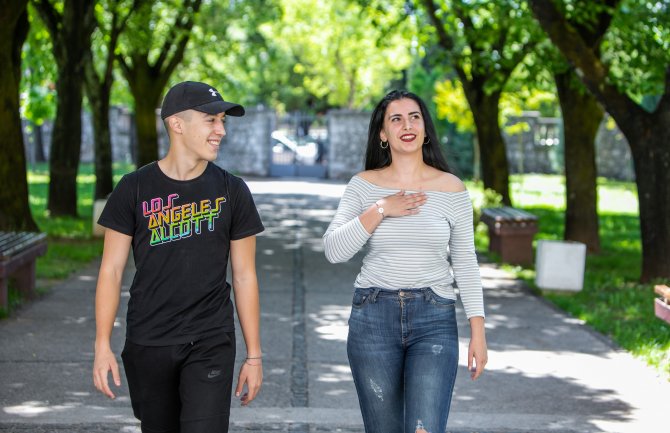 Još nije poznato da li će biti tradicionalne proslave, maturanti se ipak nadaju posljednjem zajedničkom plesu