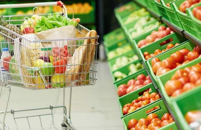 Minimalna potrošačka korpa u januaru iznosila 642,9 eura