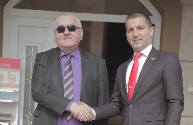 Demokratskoj Crnoj Gori pristupio Lacmanović