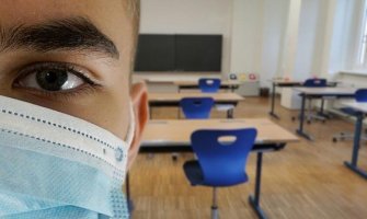Polaganje maturskih, stručnih i polumaturskih ispita pod maskama uz razmak od dva metra