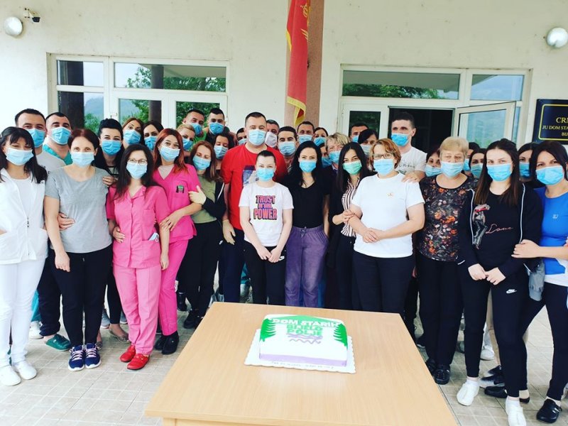 9818211923012389135164492516387859456327680o