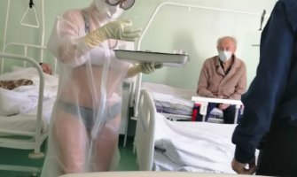 Medicinska sestra u providnom zaštitnom odijelu, pokrenuta disciplinska mjera