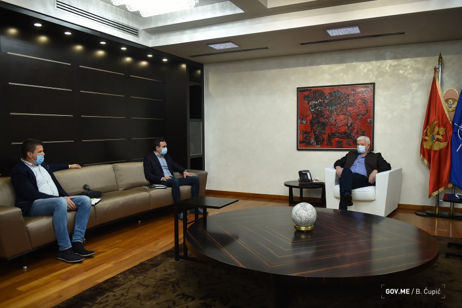 49955202727ba00b501f3o