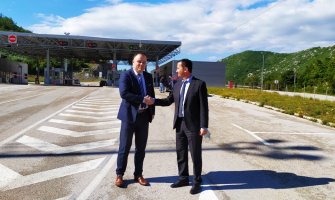 Sastanak čelnika Herceg Novog i Trebinja na otvorenom graničnom prelazu: Među bratskim gradovima ne smije biti barijera