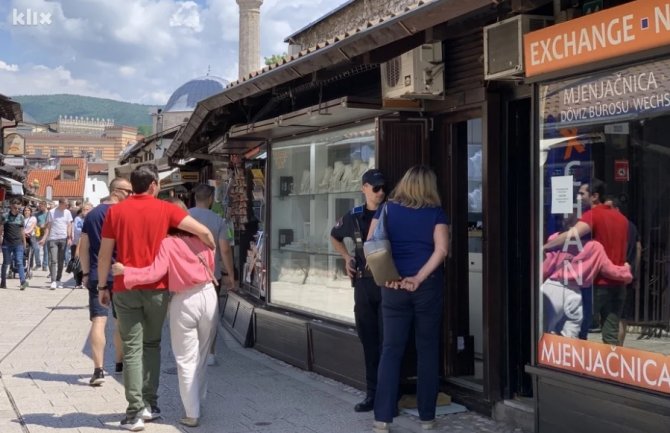 Oružana pljačka zlatare na Baščaršiji, razbojnici nosili maske i pobjegli na motociklu