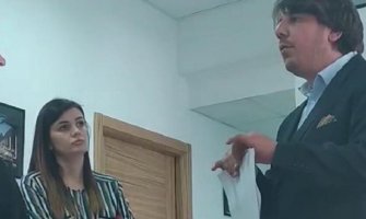 Radović pocijepao odluke o njegovoj i smjeni Carevića