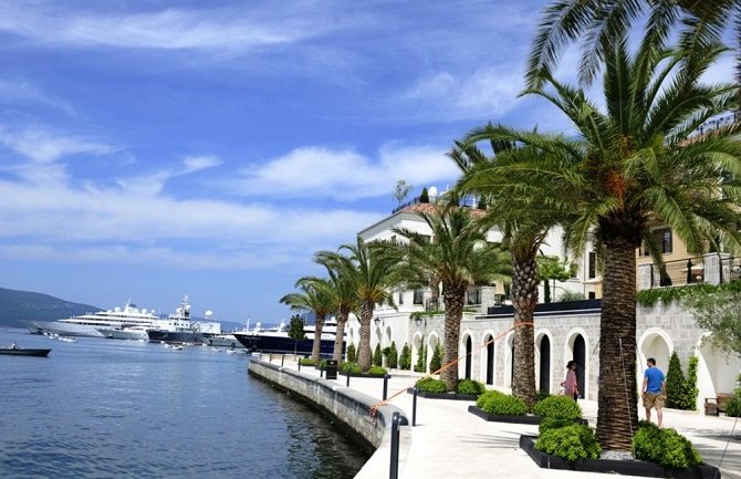 Porto Montenegro dočekuje nove turiste, stižu jahte