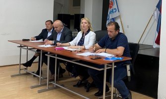 SNP Herceg Novi: Crna Gora klizi u diktaturu, opozicija pozvana na ujedinjenje