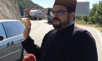 RTRS:  Đakon Dojić i njegov maloljetni sin noć proveli u automobilu na granici