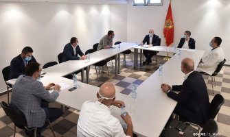 Nuhodžić: Svi pripadnici policije sa zaštitnom opremom i pripadnici interventne moraju nositi identifikacione oznake