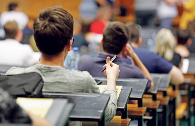 U Beogradu korona virusom zaraženo 210 studenata