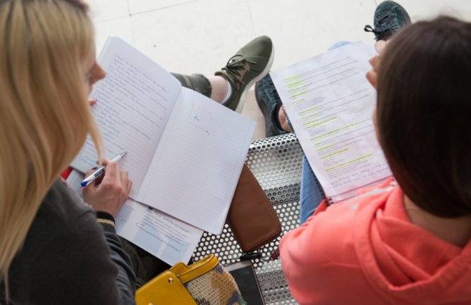 Prvog dana elektronskog upisa UCG: 2 070 registrovanih i 1 106 završenih prijava do 16.00 sati