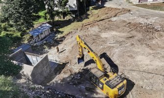 Počelo uređenje saobraćajnice sa parkinzima u krugu bolnice 