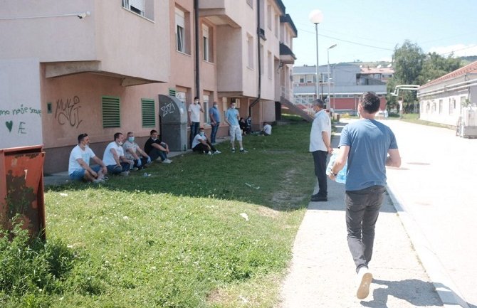 Novi Pazar: Bolesni čekaju preglede najmanje 3, 4 sata da budu primljeni (FOTO)