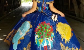 Maturantkinja  postala hit na internetu: Kreirala sama najneobičniju matursku haljinu