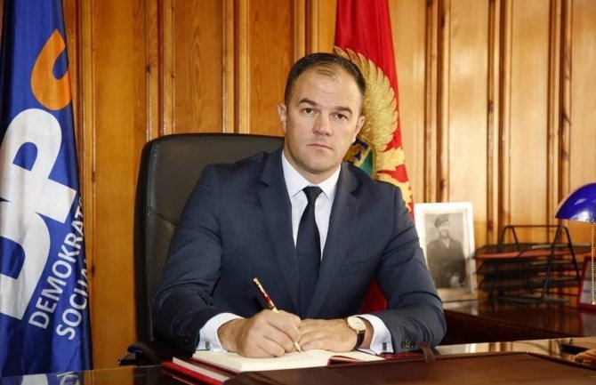 Mitrović: Svi mi znamo da će većinska narodna volja i u Nikšiću i u Crnoj Gori 30. avgusta biti na strani Nikšića i CG