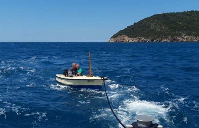 U akciji UPSUL-a spašeno pet osoba koje su ispale iz gumenog čamca kod Rta Ratac