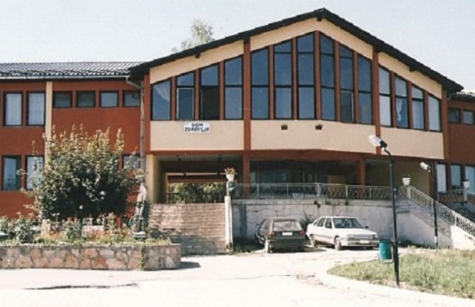 Dom zdravlja Rožaje: Apelujemo na građane da poštuju mjere NKT, to je jedini način da spriječimo širenje virusa