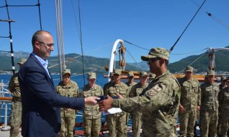 Ceremonijom na „Jadranu“ završen Ljetnji vojni kamp: Budite ambasadori Vojske Crne Gore