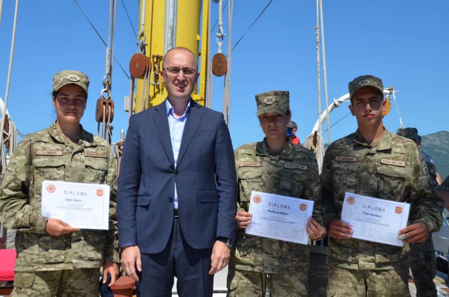 10738587327582663777408138365172285348636065n