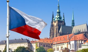 Tuča i uvrede u češkom parlamentu uslijed rasprave o mjerama protiv pandemije (VIDEO)