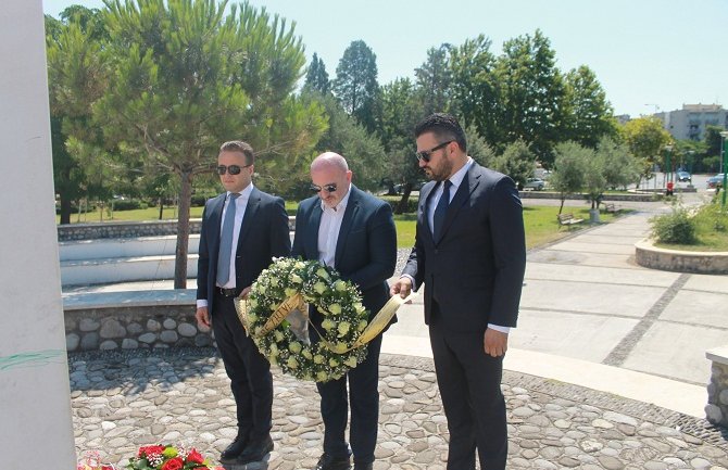 Delegacija Ministarstva za ljudska i manjinska prava odala poštu žrtvama Srebrenice na Pobrežju