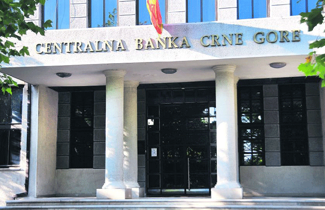 U maju pad kamatnih stopa