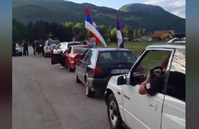 Auto litija održana u Beranama, učestvovali i građani iz Andrijevice