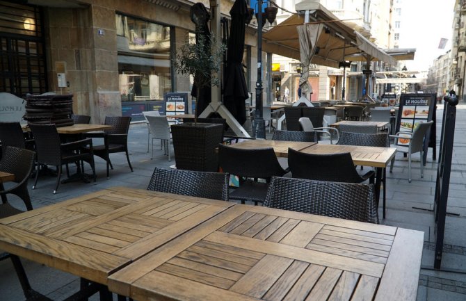 U ugostiteljskim objektima najviše nepravilnosti zbog distance i maski