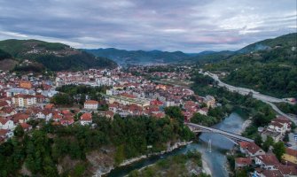 Bijelo Polje: 25-godišnjak se tereti da je nožem pokušao da ubije sugrađanina