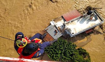 Nevrijeme pogodilo Grčku: Poginule tri osobe, među njima i beba (FOTO)