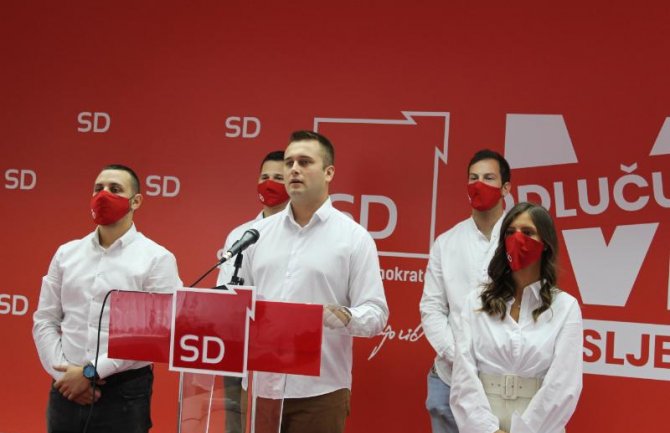 Prelević: Izgraditi državne stanove za mlade