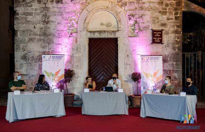 Apel NKT-u: Kultura važna koliko i politika