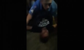 Pijani policajci brutalno pretukli mladića zbog ekavice (VIDEO) 