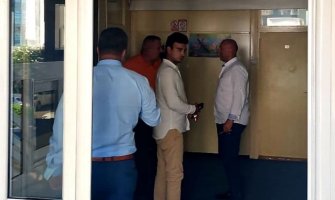 Rađenović, Carević, Jovanović i Vujović na saslušanju zbog dešavanja ispred Opštine