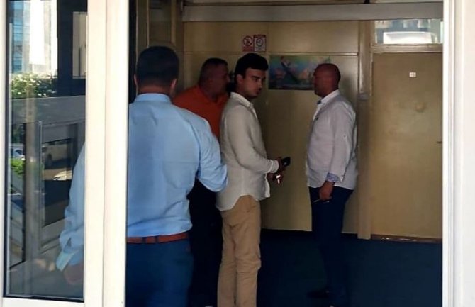 Rađenović, Carević, Jovanović i Vujović na saslušanju zbog dešavanja ispred Opštine