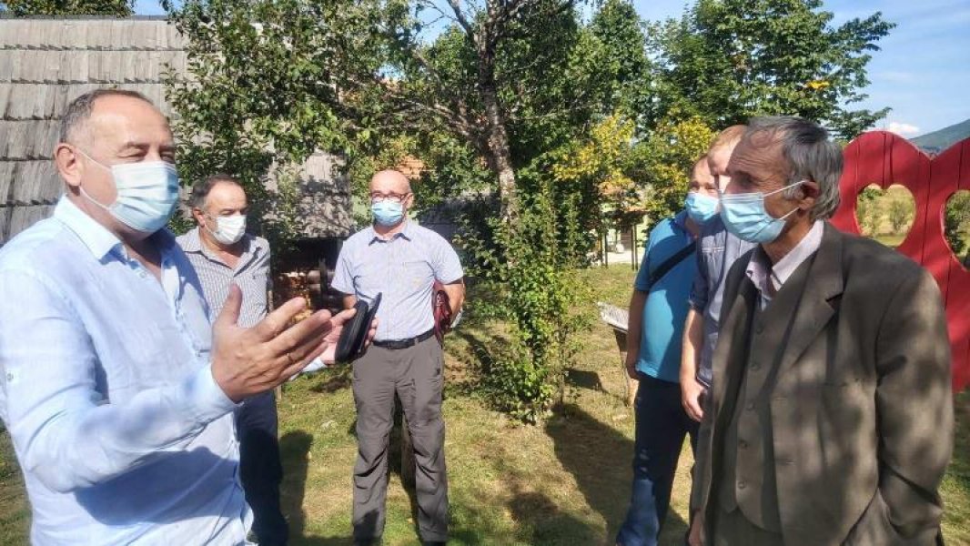 IMG07cc8b5377ba890361510402d78f71aeV