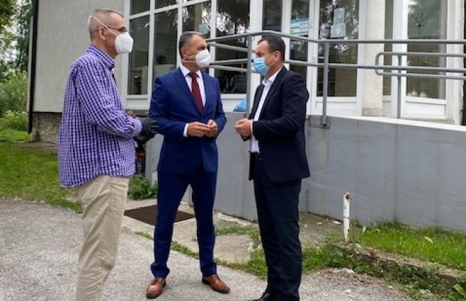 Hrapović u pljevaljskoj bolnici: Proširiće interno odjeljenje i izgraditi objekat za radiološku dijagnostiku